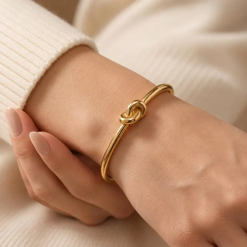 Golden Knot Adjustable Bracelet